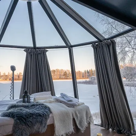 & Hotel